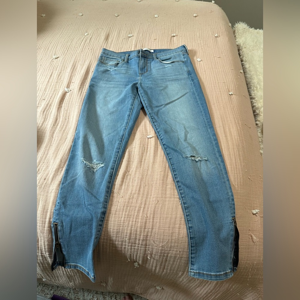 Banana Republic Light Blue Denim Ankle Jeans with zipper detail, NWOT - Picture 2 of 5